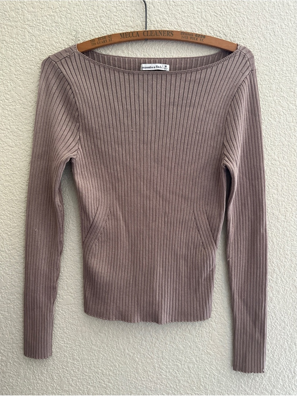 Abercrombie & Fitch Taupe Ribbed Boatneck Long Sleeve Women’s Size Medium